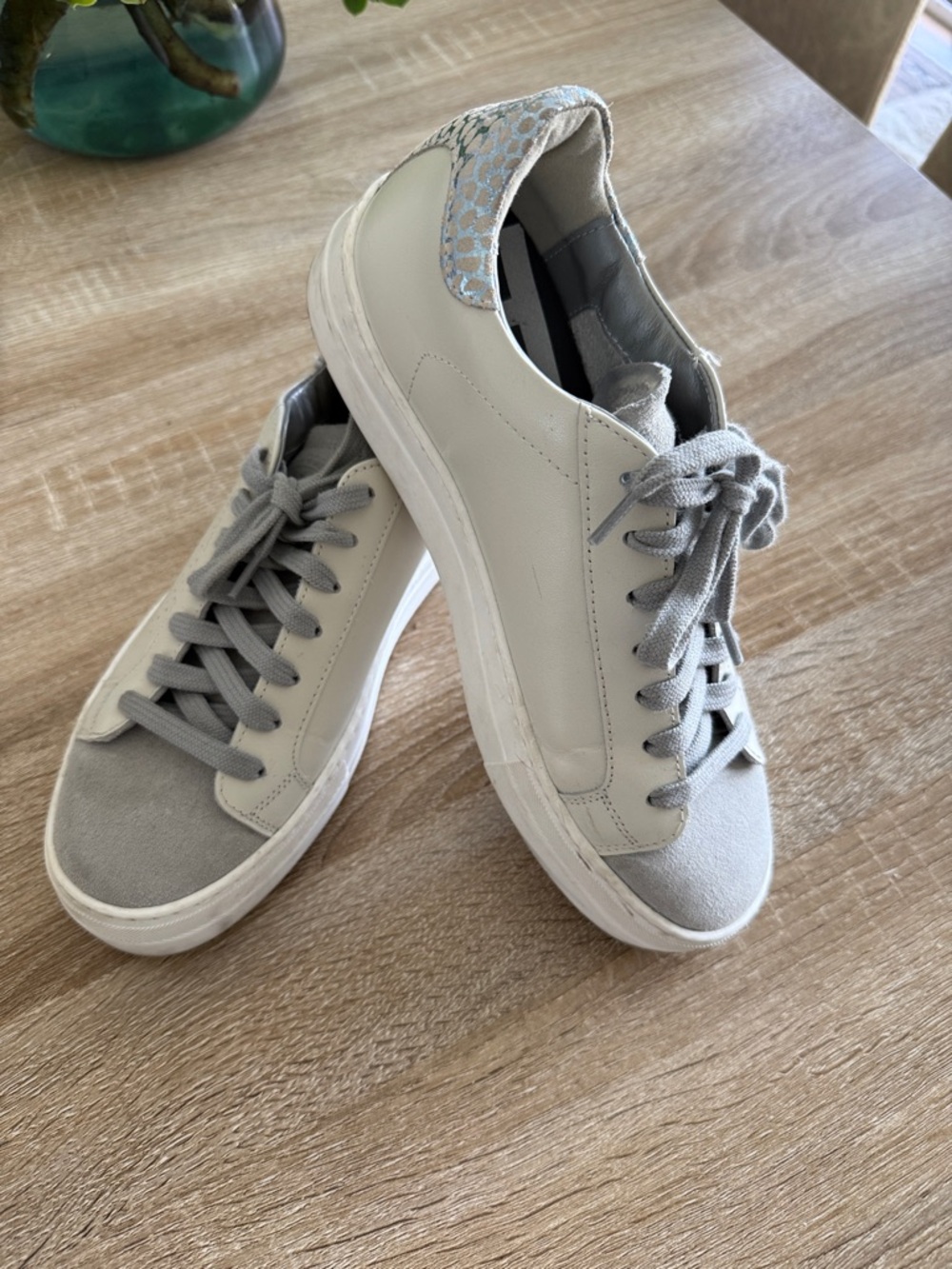 P448 Women's Gray Leather & Suede Low-Top Sneakers with Patterned Heel Tab